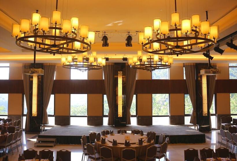 Great Roots Forestry Spa Resort