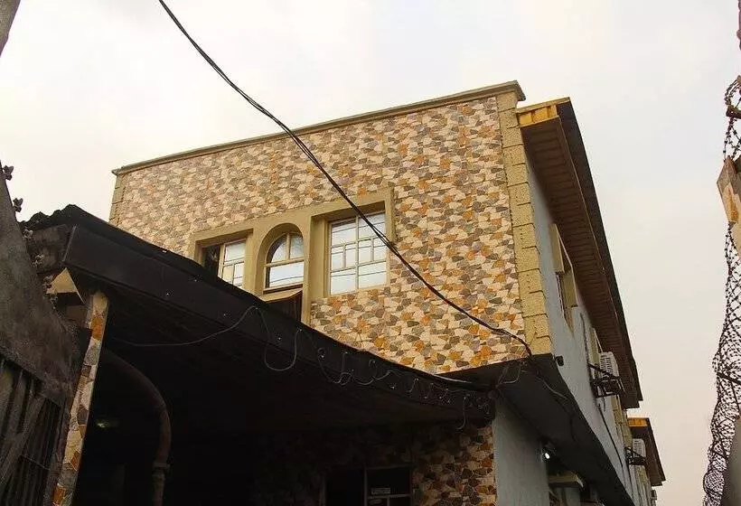 هتل Adesuwa Royal Guest House Abule