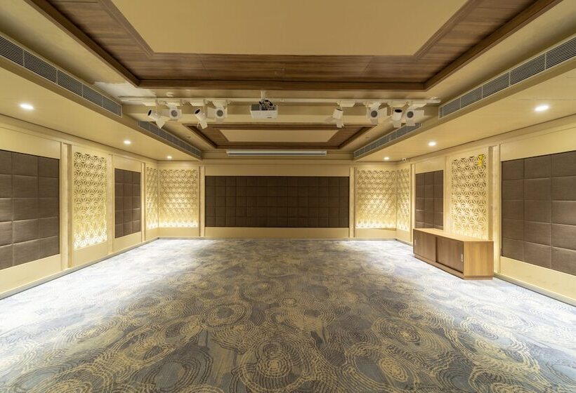 فندق Icon Boutique By Bhagini