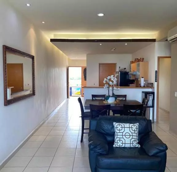 Hotelli La Joya By Destino