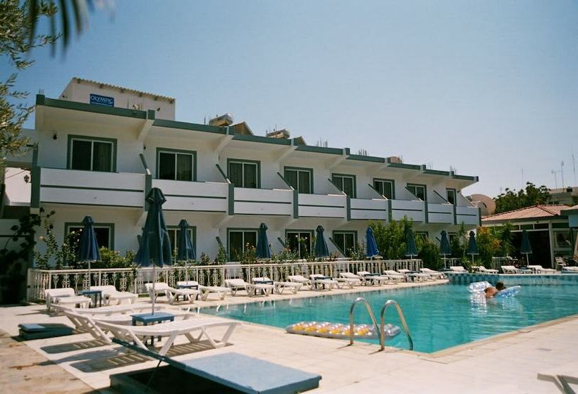 هتل Michaelo Studios