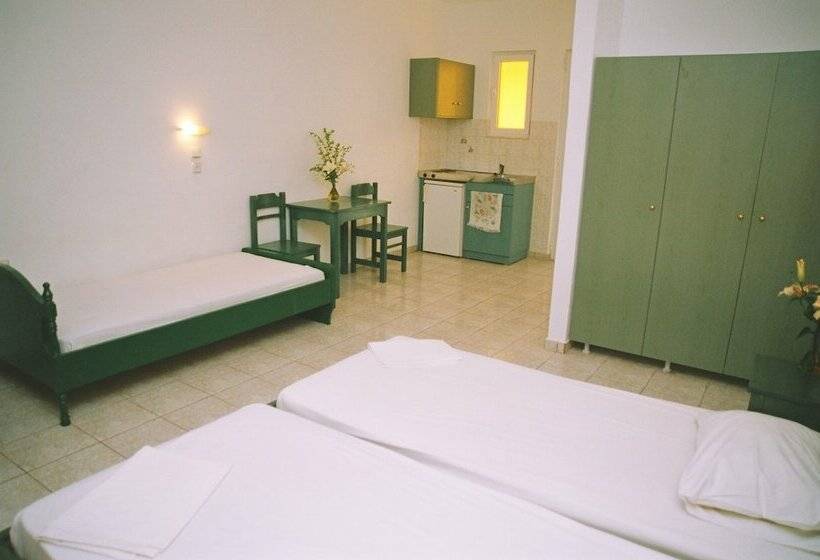 هتل Michaelo Studios