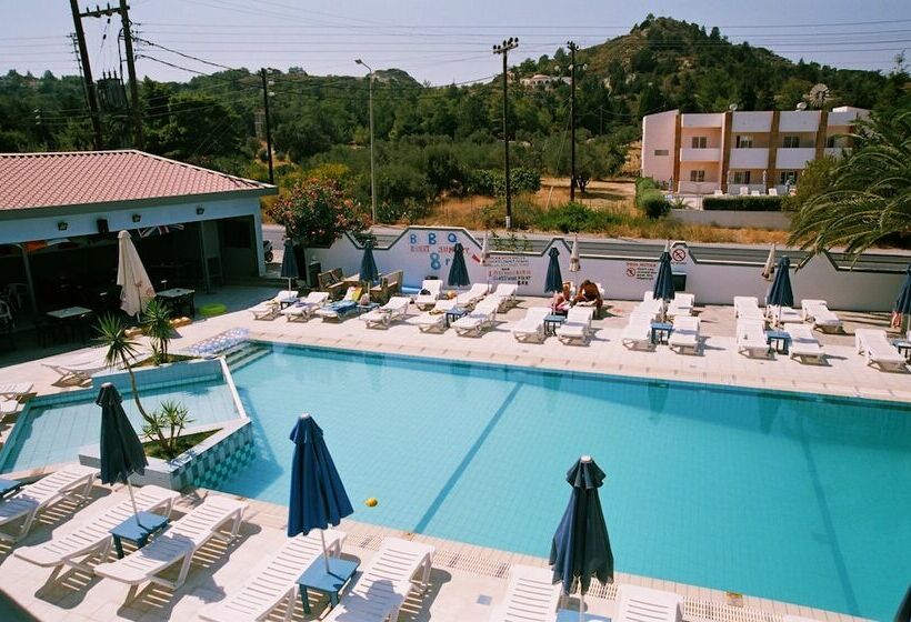 هتل Michaelo Studios