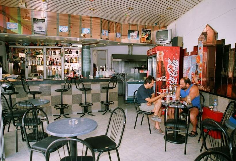 هتل Michaelo Studios