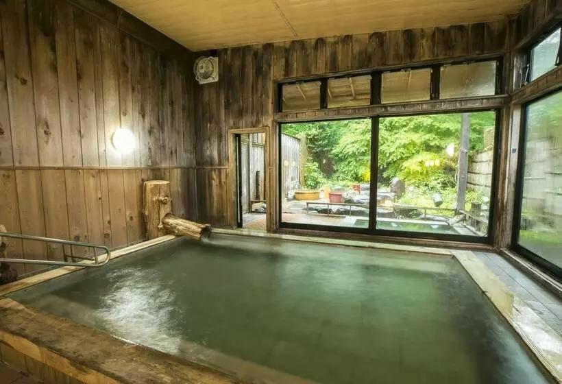 هتل Nikko Toshogu Koyoen