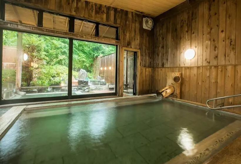 هتل Nikko Toshogu Koyoen