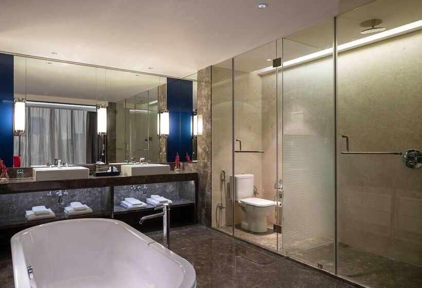 هتل Renaissance Bengaluru Race Course