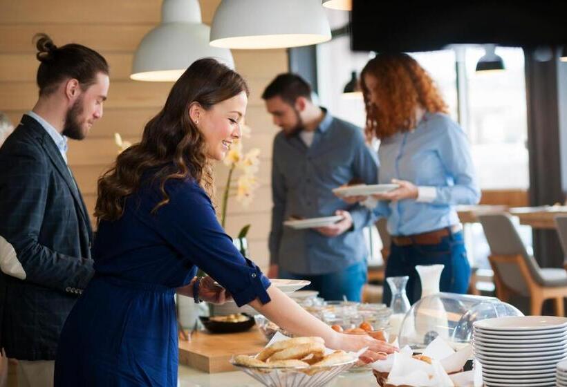 Hotel Staybridge Suites Doha Lusail, An Ihg