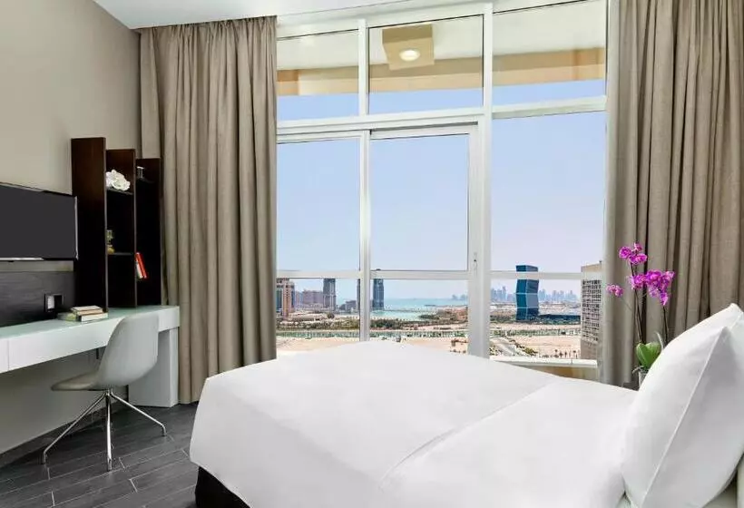 هتل Staybridge Suites Doha Lusail, An Ihg