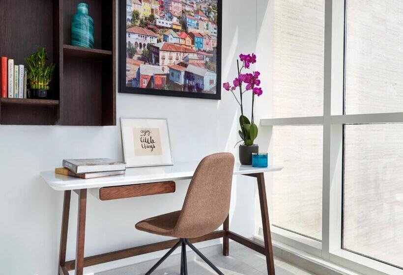 Hotel Staybridge Suites Doha Lusail, An Ihg