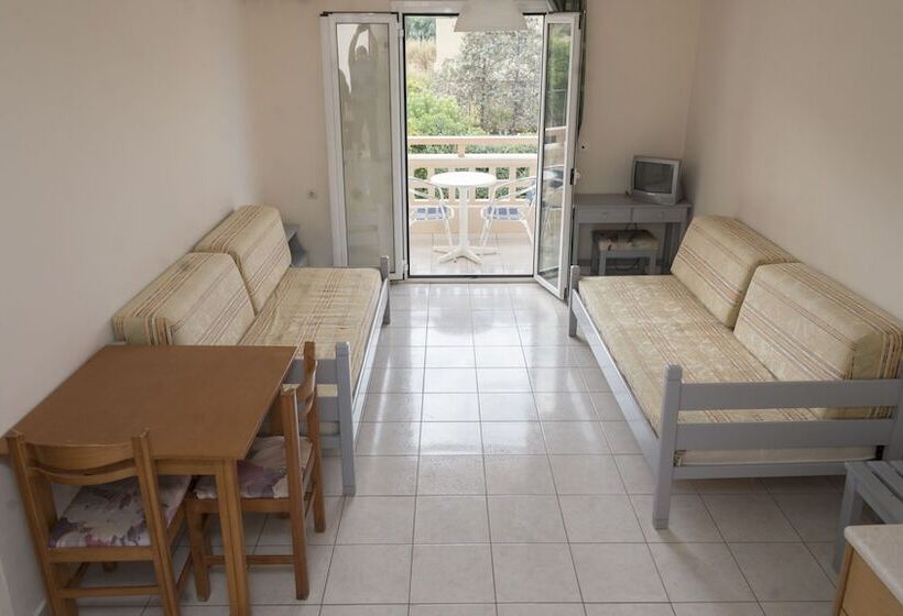 Hôtel Sunset Studios & Apartments By Estia