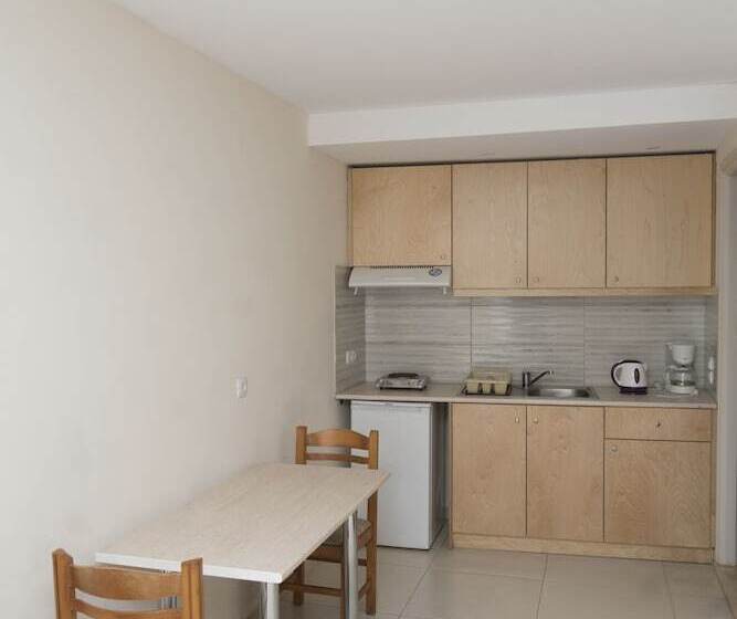 Hôtel Sunset Studios & Apartments By Estia