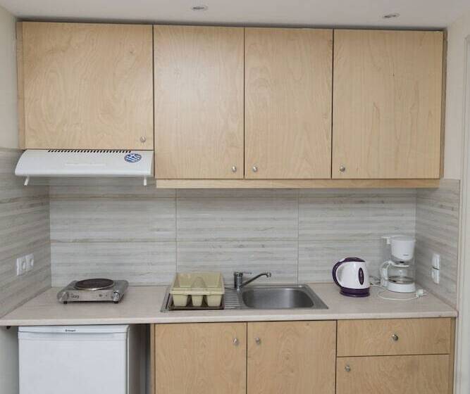 Hôtel Sunset Studios & Apartments By Estia