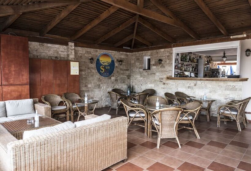 Hôtel Sunset Studios & Apartments By Estia