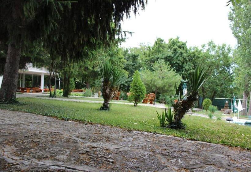 호텔 Zdravets   Free Parking