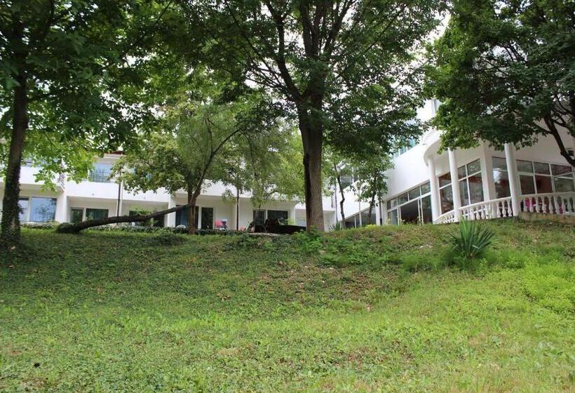 호텔 Zdravets   Free Parking