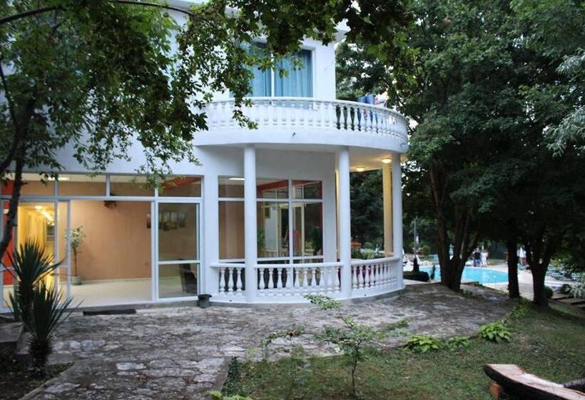 호텔 Zdravets   Free Parking