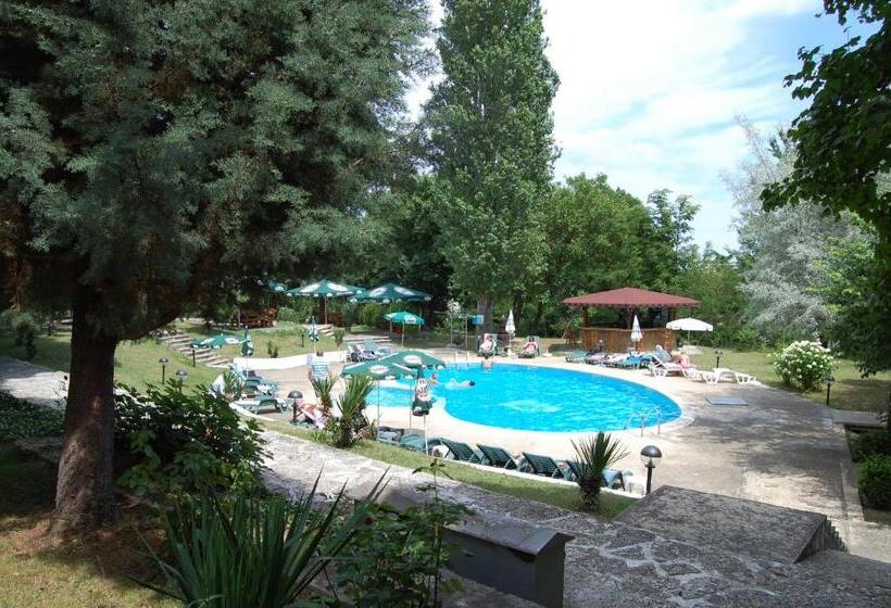 호텔 Zdravets   Free Parking