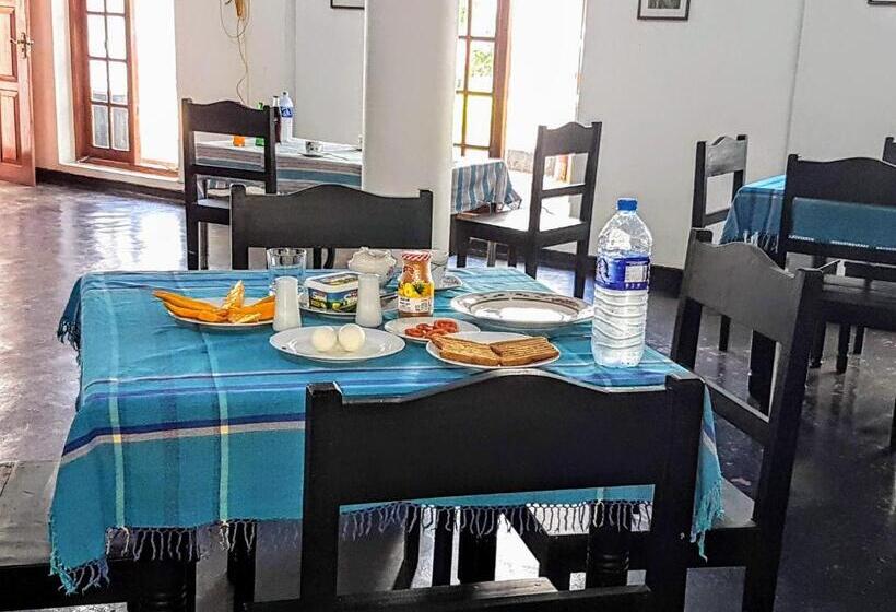 فندق صغير Swelanka Residence