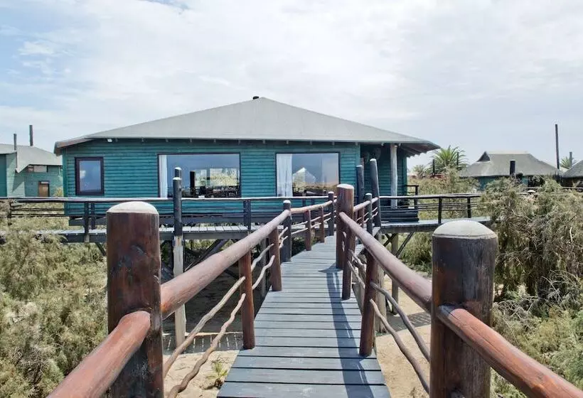 تختخواب و صبحانه Stiltz Guest House