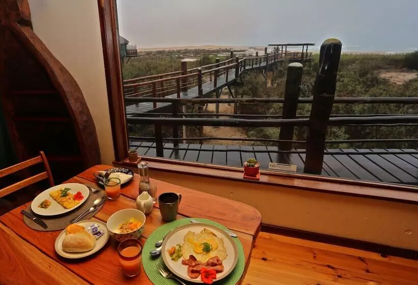 تختخواب و صبحانه Stiltz Guest House