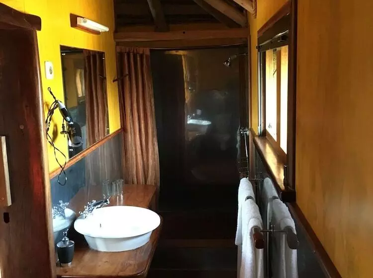 تختخواب و صبحانه Stiltz Guest House