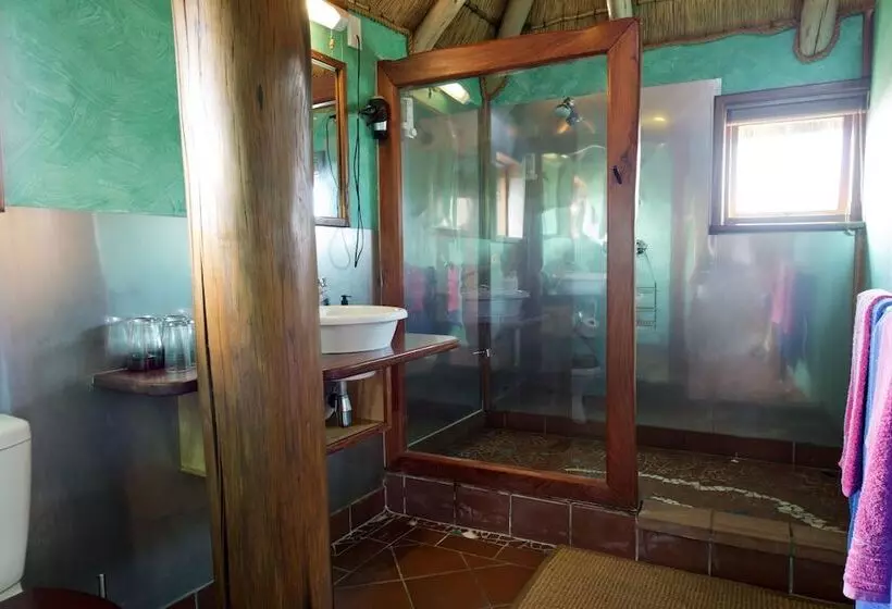 تختخواب و صبحانه Stiltz Guest House