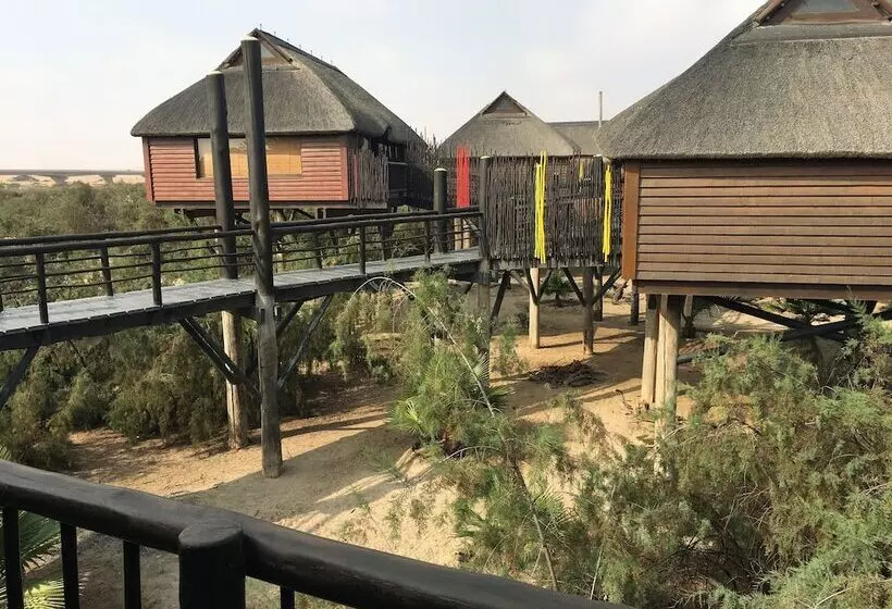 تختخواب و صبحانه Stiltz Guest House