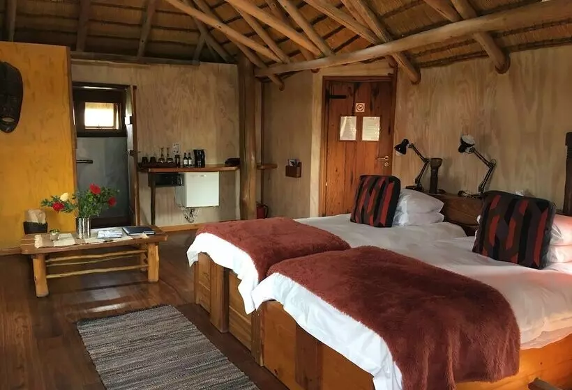 تختخواب و صبحانه Stiltz Guest House