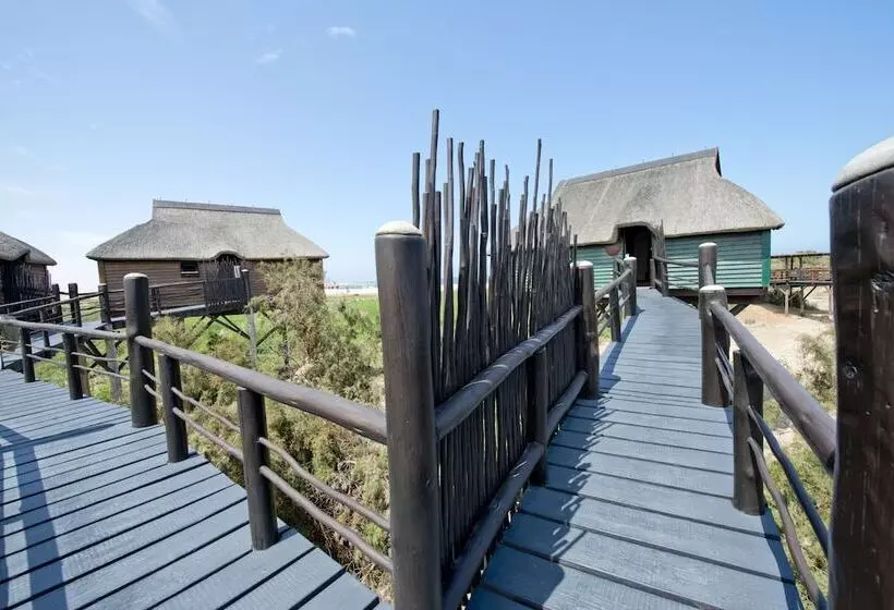 تختخواب و صبحانه Stiltz Guest House