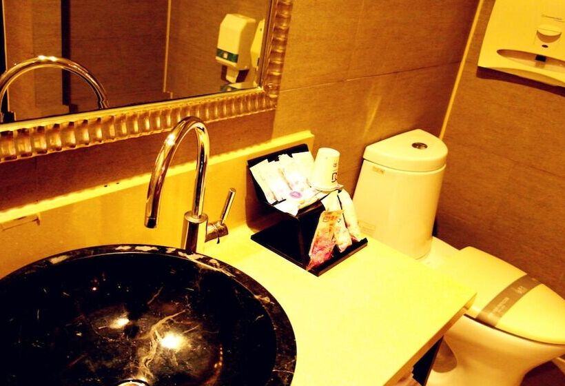 Discovery Motel Tucheng