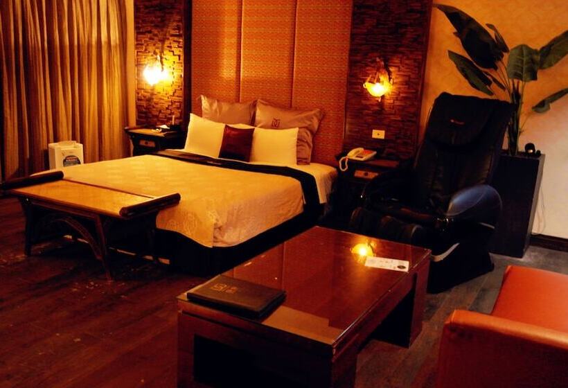 Discovery Motel Tucheng