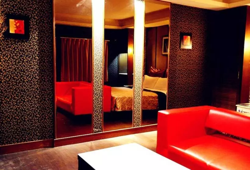 Discovery Motel  Tucheng