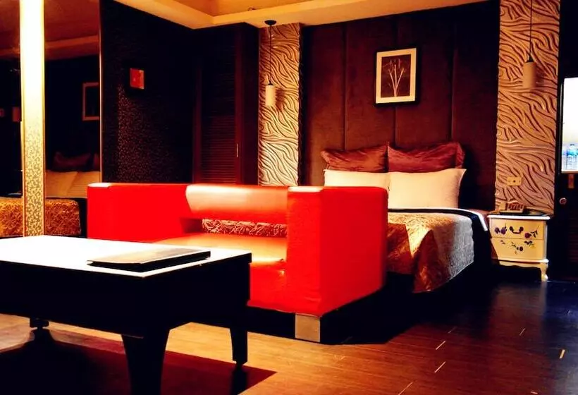 Discovery Motel  Tucheng