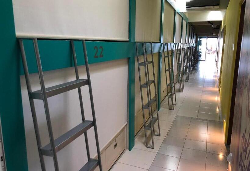 Hostel Tropico 20º Oceanfront