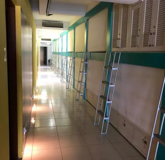 Hostel Tropico 20º Oceanfront