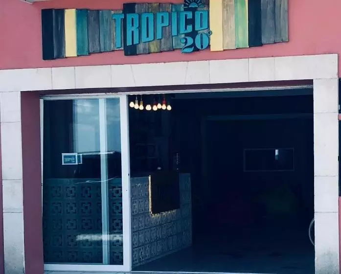 Hostel Tropico 20º Oceanfront