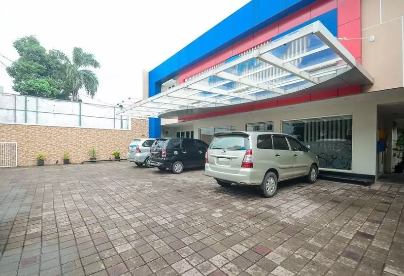هتل Airy Biringkanaya Bulurokeng Botolempangan Raya 53 Makassar