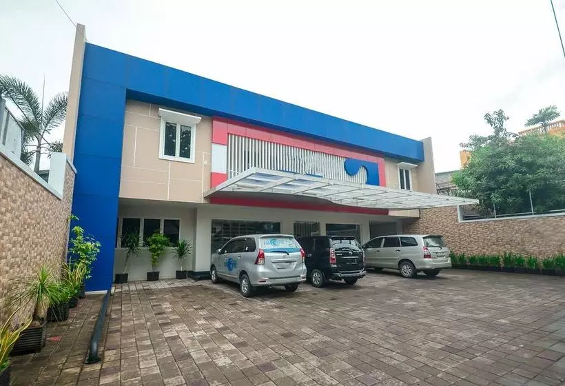 هتل Airy Biringkanaya Bulurokeng Botolempangan Raya 53 Makassar