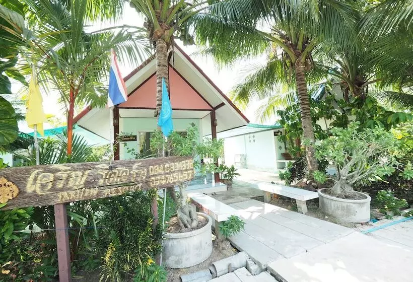 Hotelli Baan Suanjarean Resort