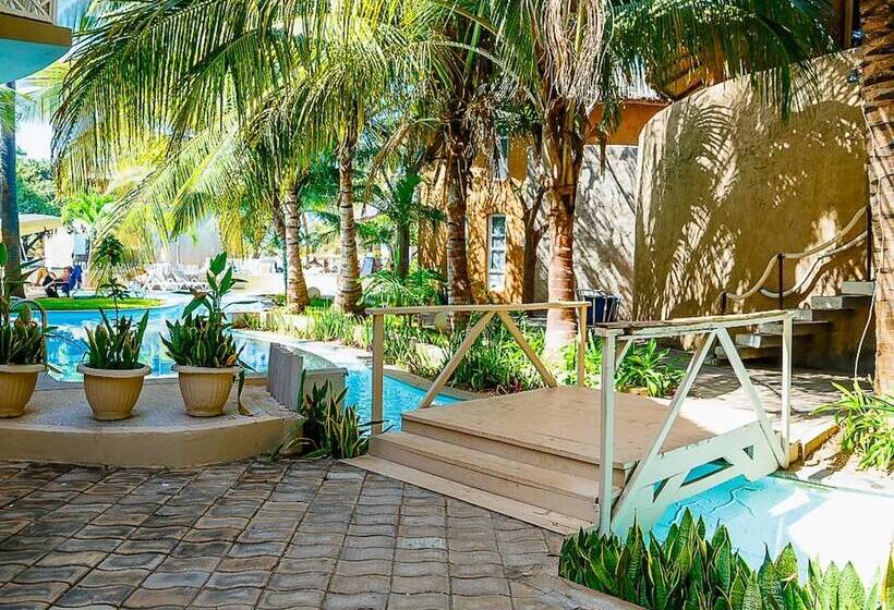 هتل Balafon Beach Resort