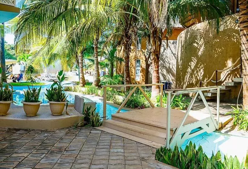 هتل Balafon Beach Resort