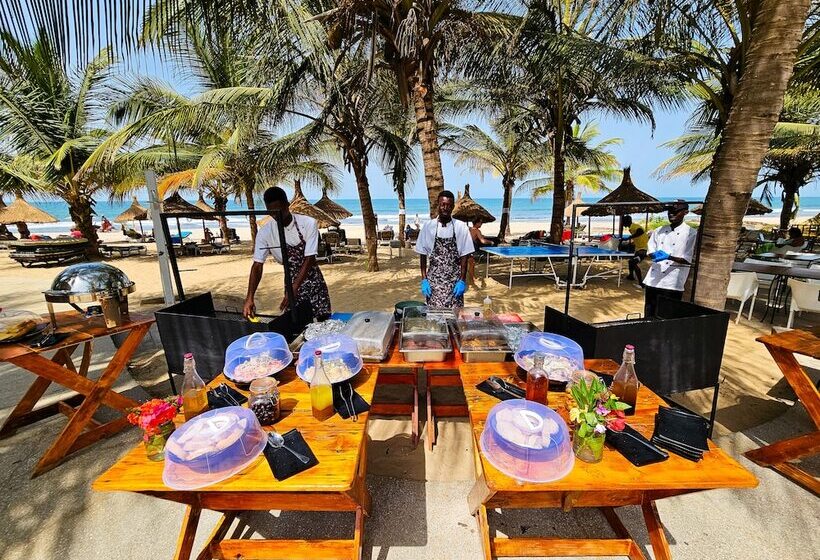 هتل Balafon Beach Resort