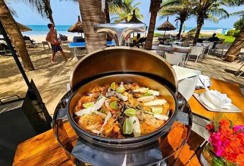 هتل Balafon Beach Resort