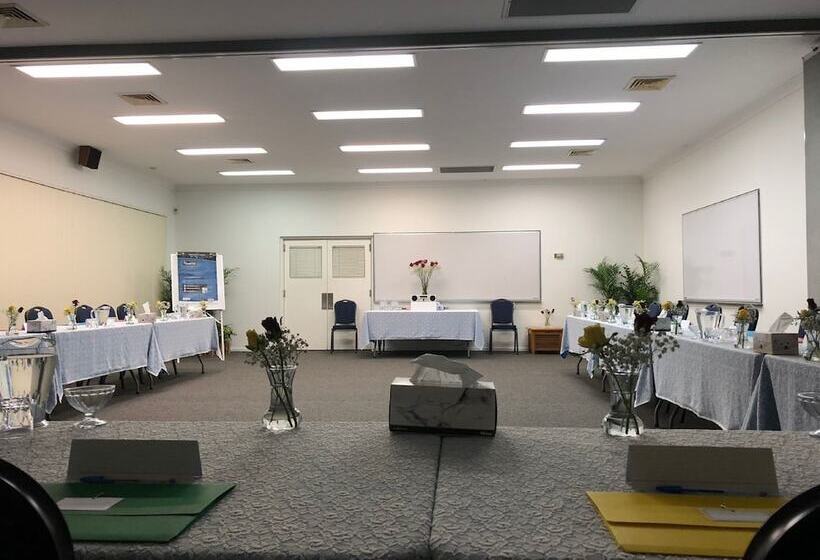 Отель Comfort Inn North Brisbane