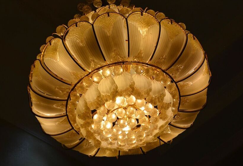 هتل Elevate Suites