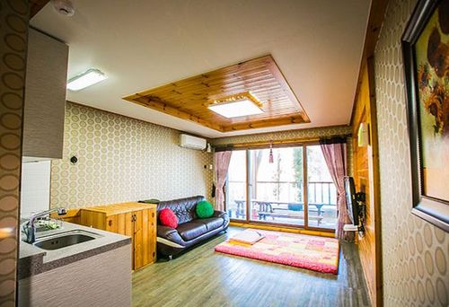 Geoje White O Pension