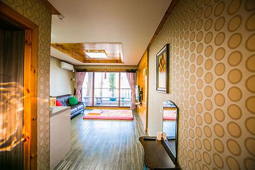 Geoje White O Pension