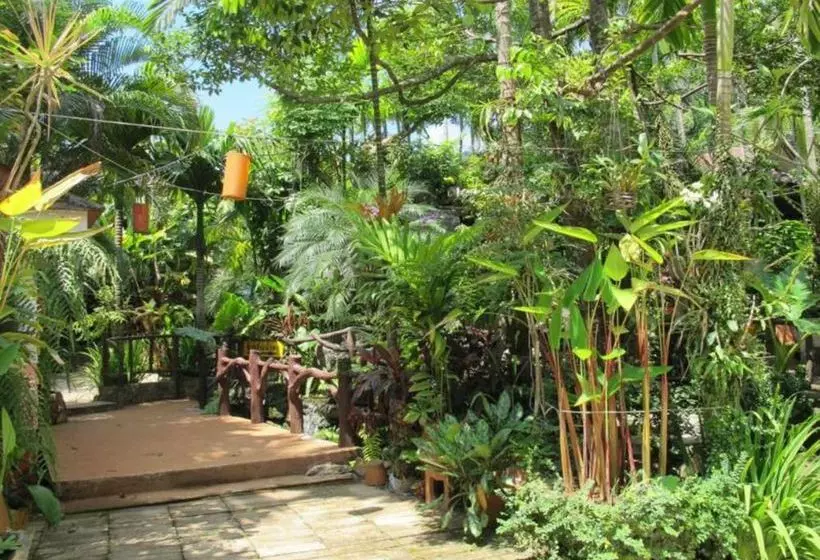 Hotelli Huai Nam Rin Resort