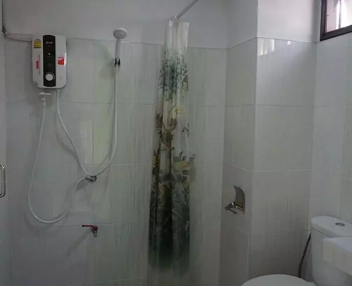 Hotelli Kanoktid Place